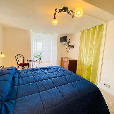Casa Ninetta - Immobilevante ポンツァ エクステリア 写真