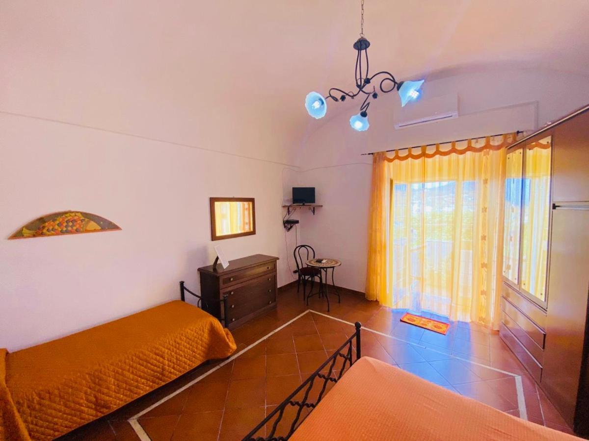 Casa Ninetta - Immobilevante ポンツァ エクステリア 写真